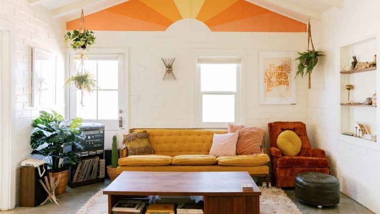 Vintage Vibes: Incorporating Retro Style in Your Living Room