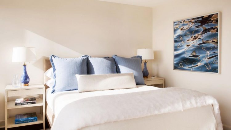 Creating a Relaxing Retreat: 10 Tips for a Serene Bedroom